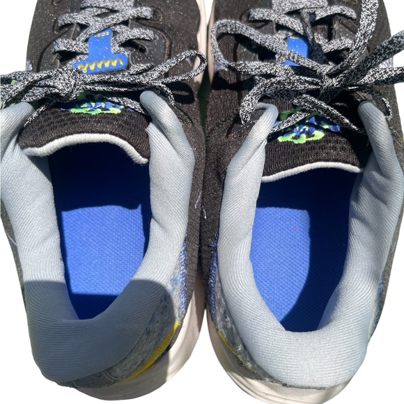 Women’s Nike Running Sneakers - Used Size 7.5 - Picture 2 of 5